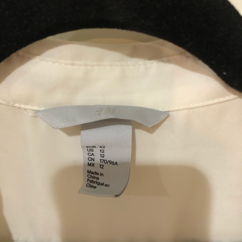 ⭐️⭐️⭐️BUTTON UP TOP - Picture 4 of 5